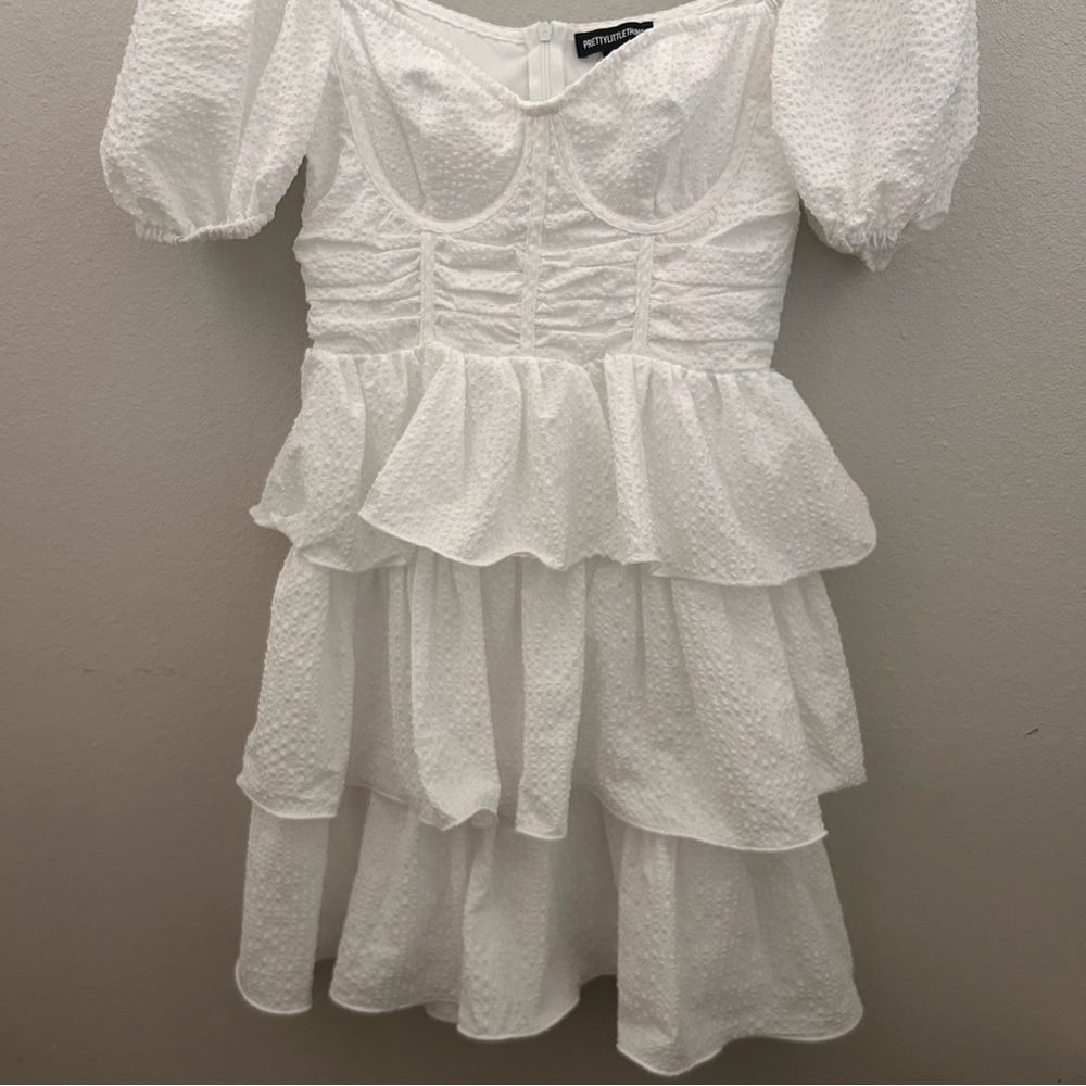 PrettyLittleThing Mini Dress Size 4‎ White Tiered Ruffle Puff Sleeve Corset - Picture 6 of 15